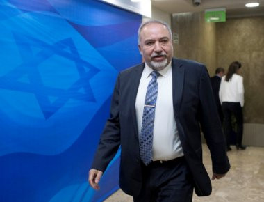 Υπ.Άμυνας Ισραήλ: «Δεν θα εκπλαγώ αν στη διάρκεια των ιρανικών εκλογών κάποιος δολοφονήσει τον πρόεδρο Χασάν Ρουχανί»